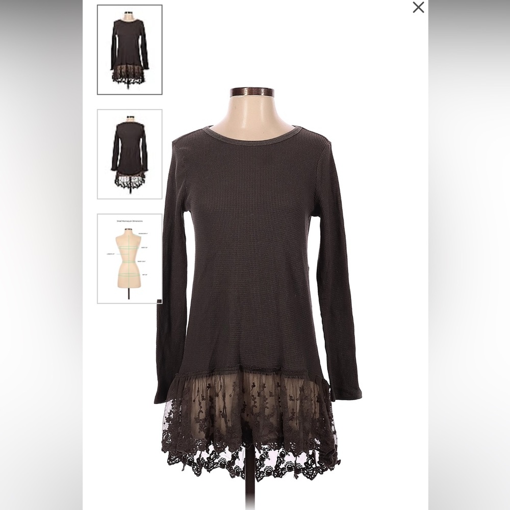 Dylan tunic with lacey edge and silver flecks. Black. Size XS